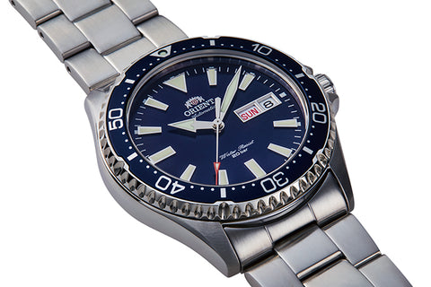 Kamasu RA-AA0002L19B | RA-AA0002L.A blue dial automatic diver watch 41.8mm case size, 200 water resistance with saphhire crystal,screw down crown fitted with a metal strap.Shop now on orientwatch.in